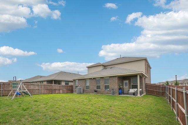 701 Indian Hawthorn Drive, Glenn Heights, TX 75154