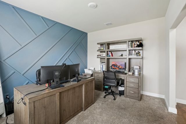 701 Indian Hawthorn Drive, Glenn Heights, TX 75154