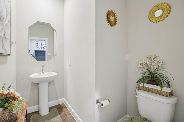 701 Indian Hawthorn Drive, Glenn Heights, TX 75154