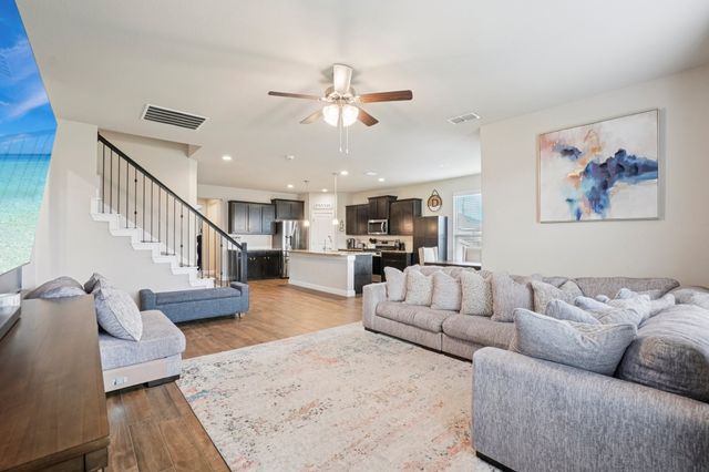 701 Indian Hawthorn Drive, Glenn Heights, TX 75154