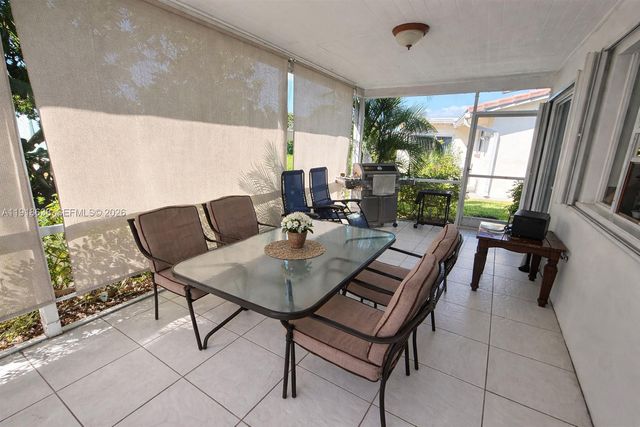 4805 Highland Dr, Tamarac, FL 33319