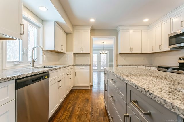 51 Laura Road, Hamden, CT 06514