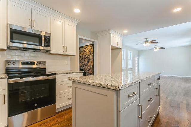 51 Laura Road, Hamden, CT 06514