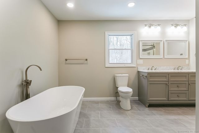 51 Laura Road, Hamden, CT 06514