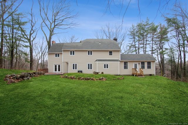 51 Laura Road, Hamden, CT 06514