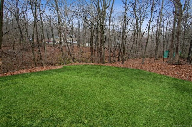 51 Laura Road, Hamden, CT 06514