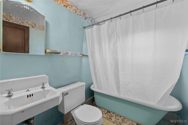 52 Gilbert Avenue, Hamburg, NY 14219