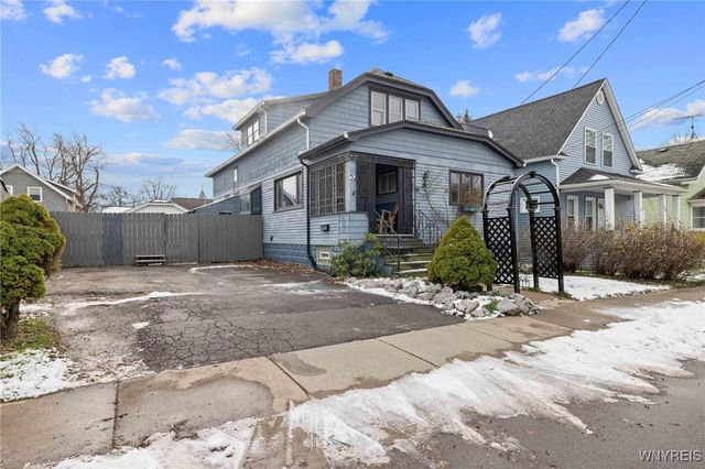 52 Gilbert Avenue, Hamburg, NY 14219