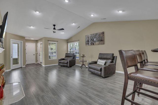 5870 Crooked Creek Boulevard, Grove City, OH 43123