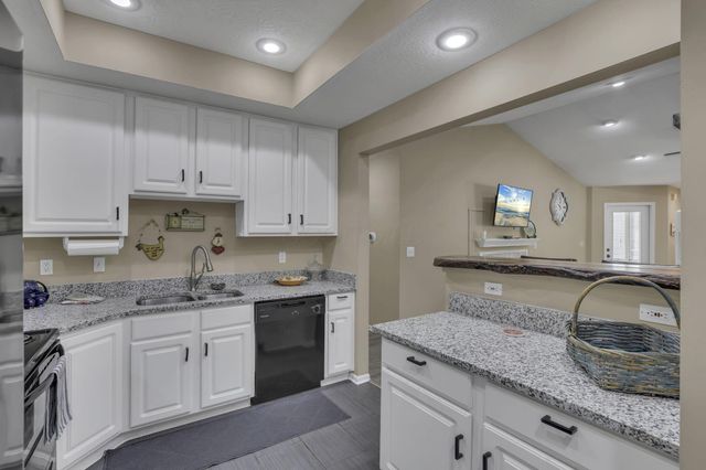 5870 Crooked Creek Boulevard, Grove City, OH 43123