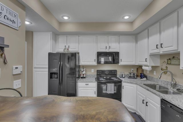 5870 Crooked Creek Boulevard, Grove City, OH 43123