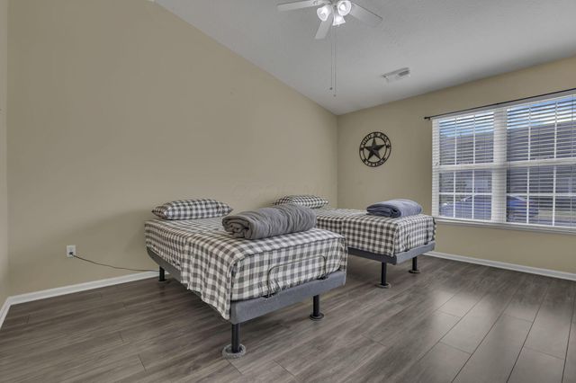 5870 Crooked Creek Boulevard, Grove City, OH 43123