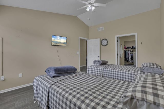 5870 Crooked Creek Boulevard, Grove City, OH 43123