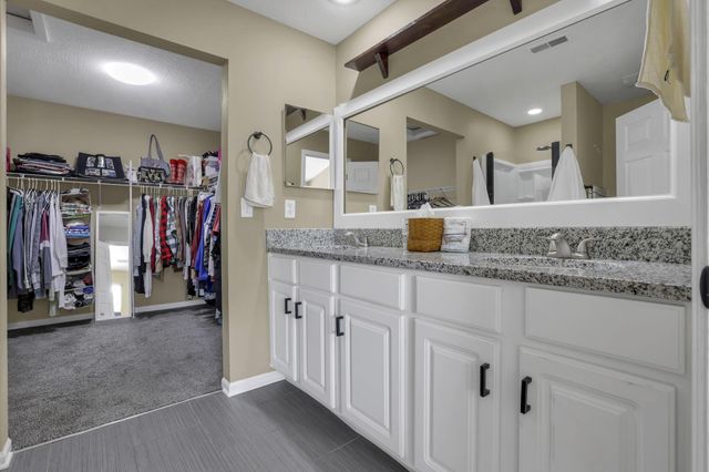 5870 Crooked Creek Boulevard, Grove City, OH 43123