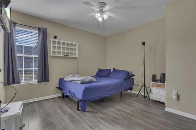 5870 Crooked Creek Boulevard, Grove City, OH 43123