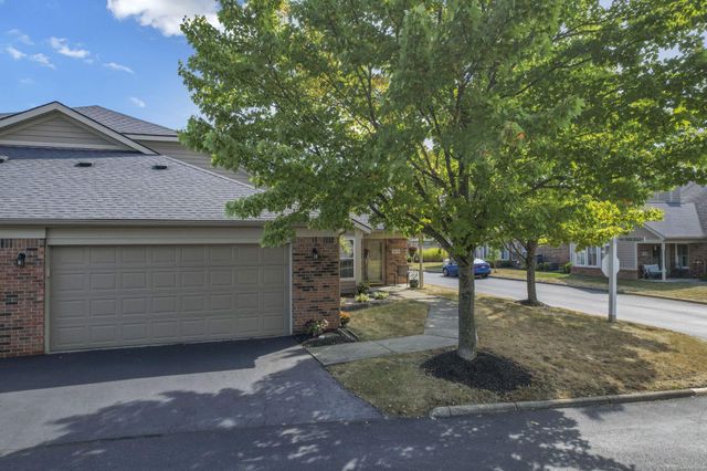5870 Crooked Creek Boulevard, Grove City, OH 43123