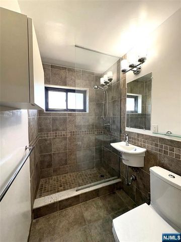 3081 Edwin Avenue 2J, Fort Lee, NJ 07024