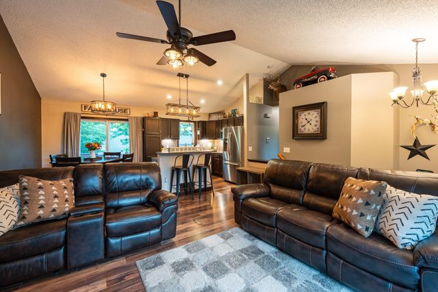 617 12th Street, Farmington, MN 55024