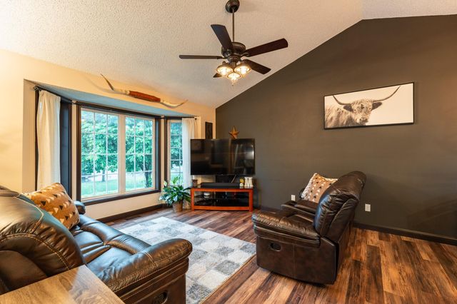617 12th Street, Farmington, MN 55024