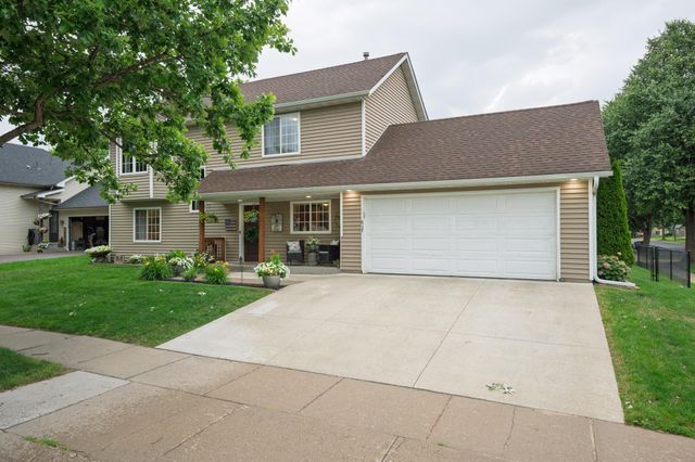 617 12th Street, Farmington, MN 55024