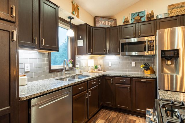 617 12th Street, Farmington, MN 55024