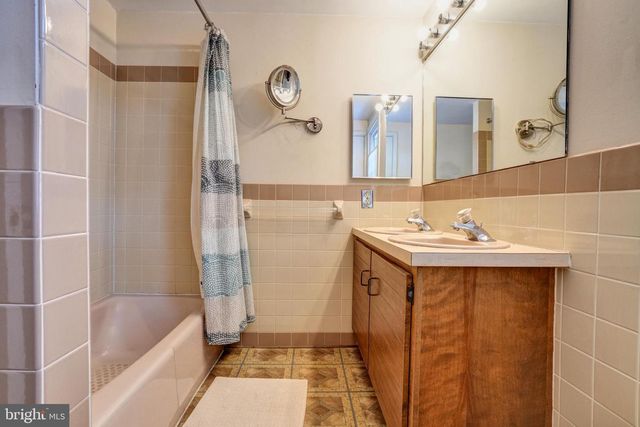 535 VALLEY PARK RD, Phoenixville, PA 19460