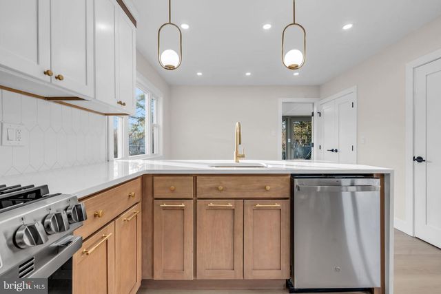 9 14TH ST, Williamstown, NJ 08094