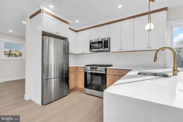 9 14TH ST, Williamstown, NJ 08094