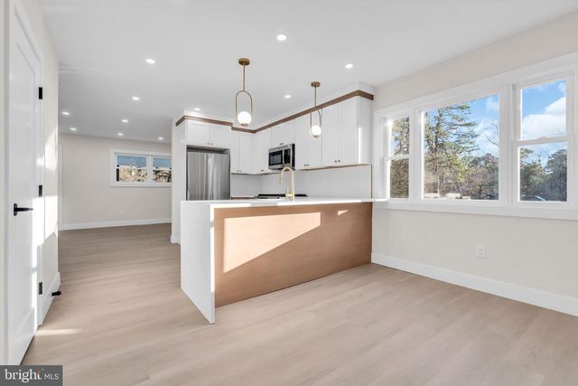 9 14TH ST, Williamstown, NJ 08094