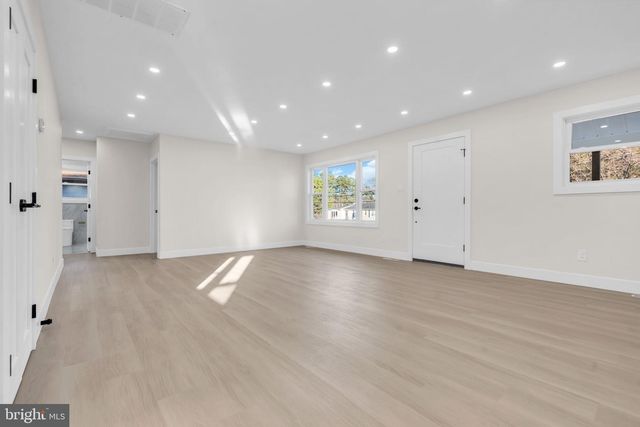 9 14TH ST, Williamstown, NJ 08094