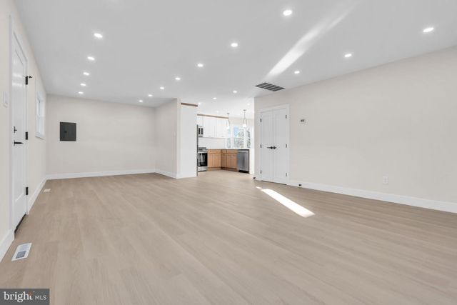 9 14TH ST, Williamstown, NJ 08094