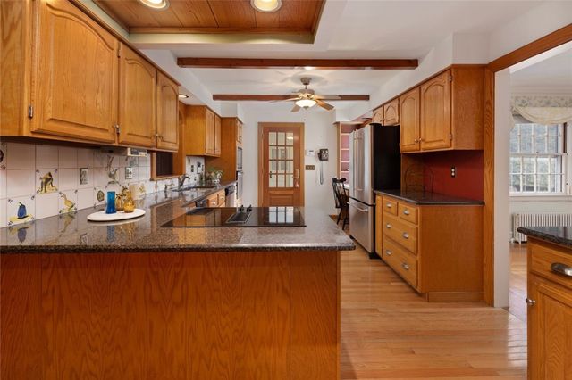 555 Great Road, Lincoln, RI 02865