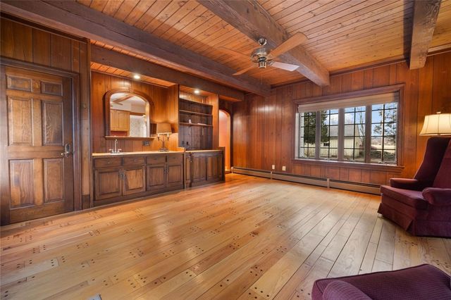 555 Great Road, Lincoln, RI 02865