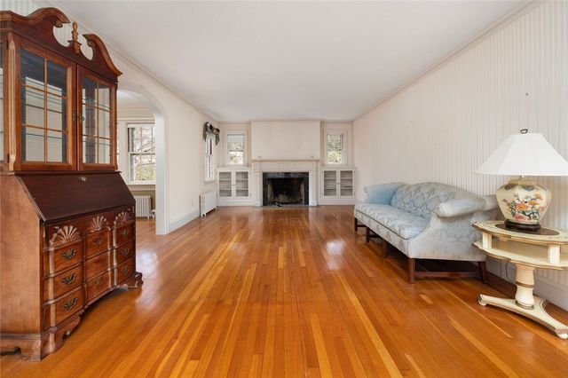 555 Great Road, Lincoln, RI 02865