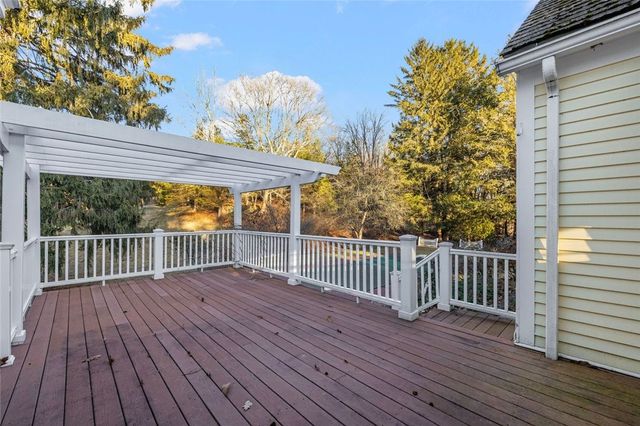 555 Great Road, Lincoln, RI 02865