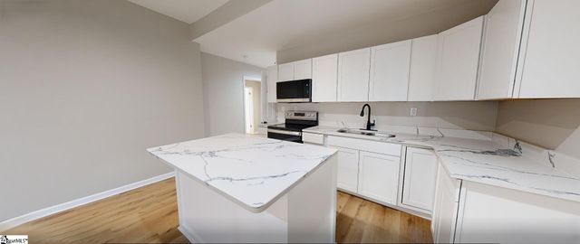 111 Hammett Street, Greenville, SC 29609