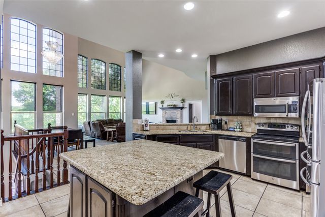 7428 Golf Club Drive, Fort Worth, TX 76179