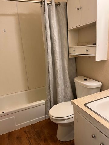 510 Avenue G, Shallowater, TX 79363