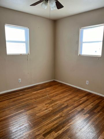 510 Avenue G, Shallowater, TX 79363