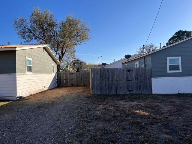 510 Avenue G, Shallowater, TX 79363