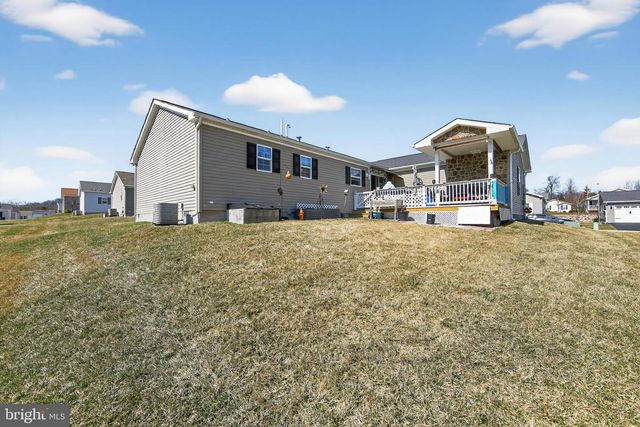 50 MIDDLEMARCH RD, Douglassville, PA 19518