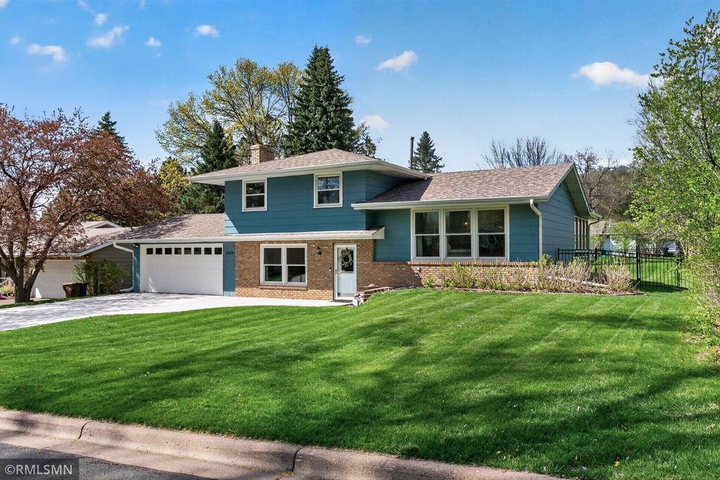 2479 Hillside Road, White Bear Lake, MN 55110