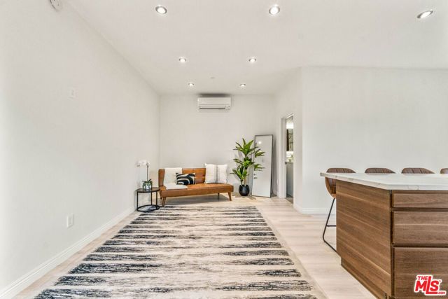 2315 Loma Vista Place, Los Angeles, CA 90039