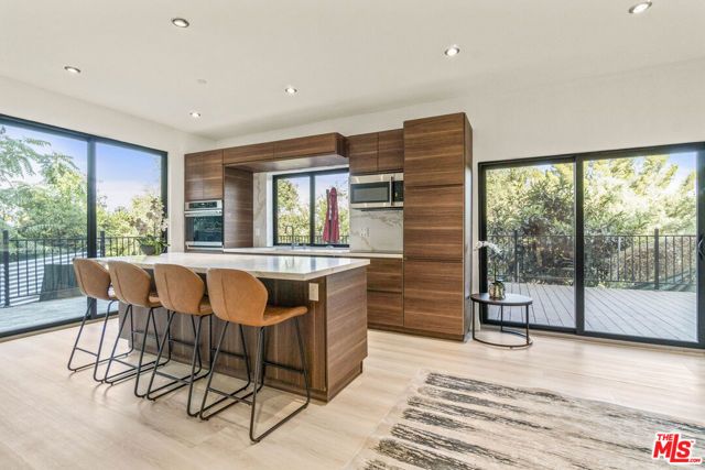 2315 Loma Vista Place, Los Angeles, CA 90039