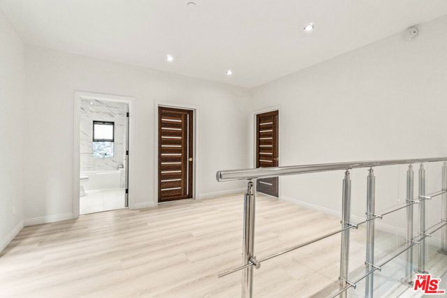 2315 Loma Vista Place, Los Angeles, CA 90039