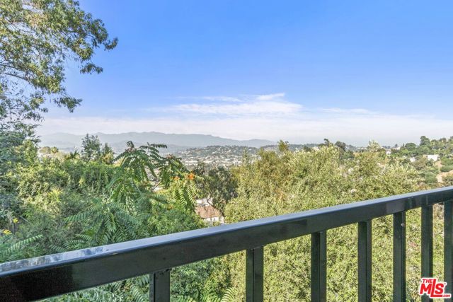 2315 Loma Vista Place, Los Angeles, CA 90039