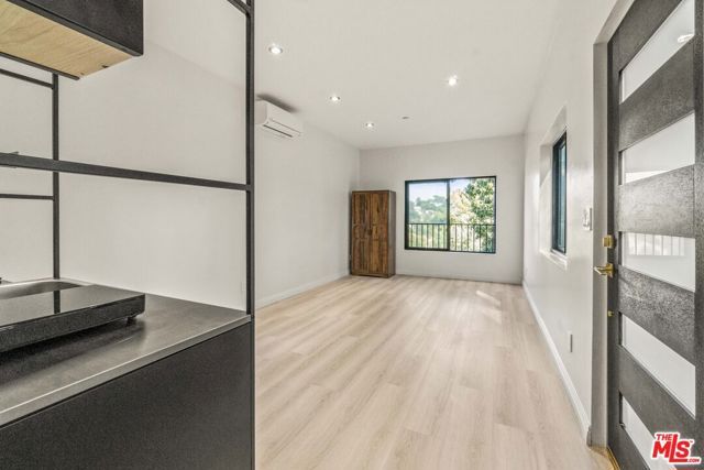 2315 Loma Vista Place, Los Angeles, CA 90039