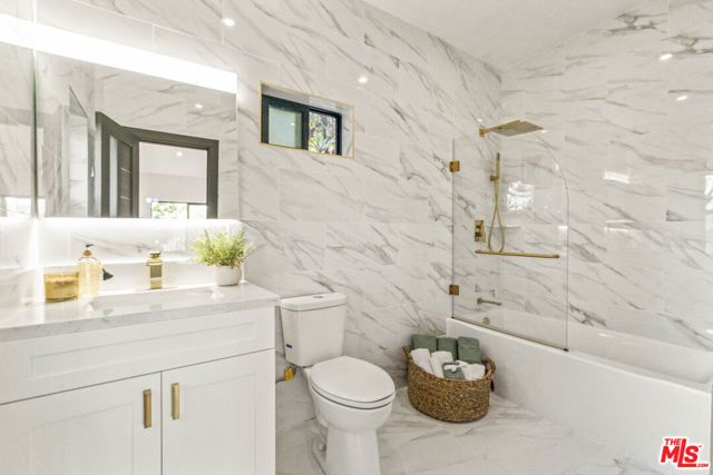 2315 Loma Vista Place, Los Angeles, CA 90039