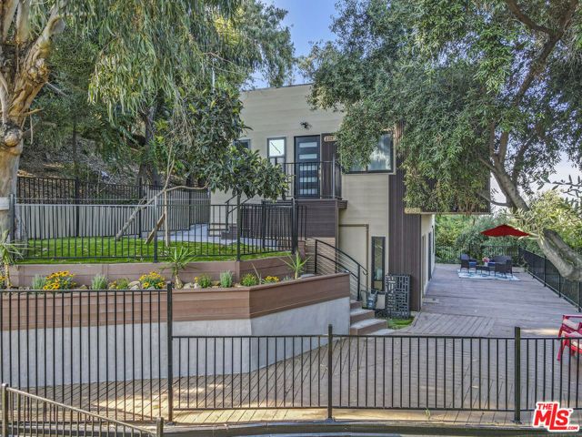 2315 Loma Vista Place, Los Angeles, CA 90039