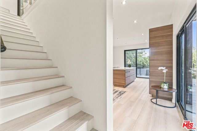 2315 Loma Vista Place, Los Angeles, CA 90039